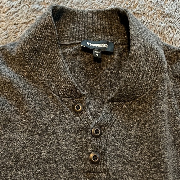 Express gray lightweight sweater - Picture 2 of 2